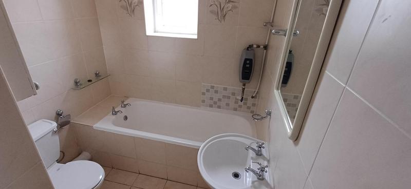 To Let 2 Bedroom Property for Rent in Woodstock Western Cape